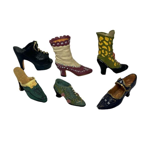 Collection of Womens Shoe Figurines (6), Victorian Style Miniature boots heels - Picture 2 of 16